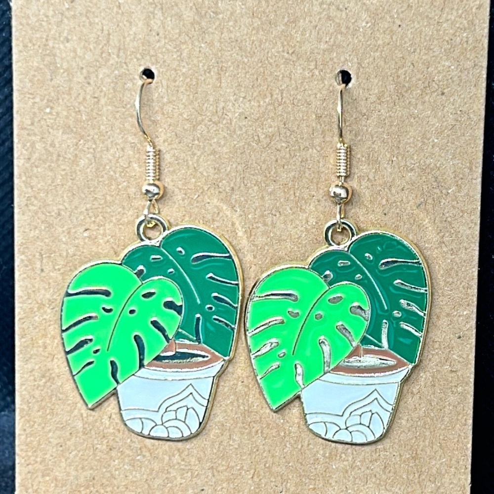 🔥🔥Monstera plant dangle earring